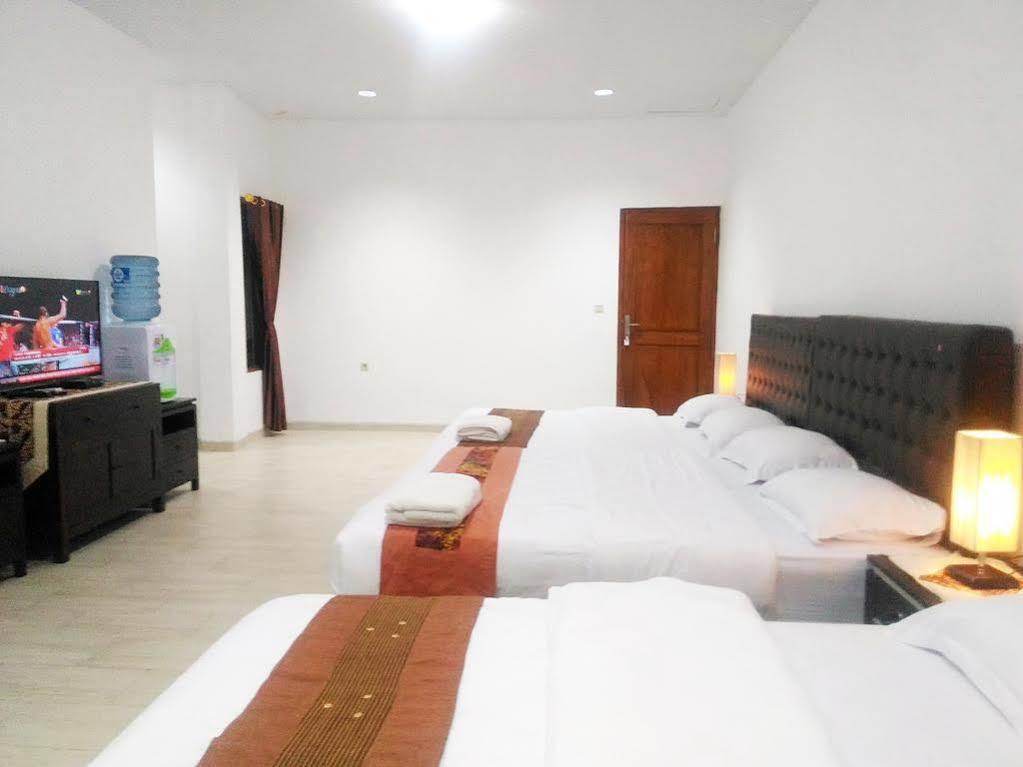 Beone House Jogja Hotel Kalasan Exterior photo