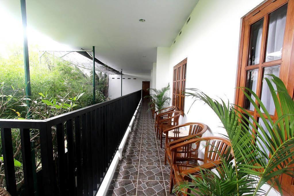 Beone House Jogja Hotel Kalasan Exterior photo